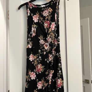 black floral bodycon minidress
